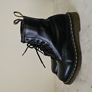 Dr Martens Black Leather 11821 Boots